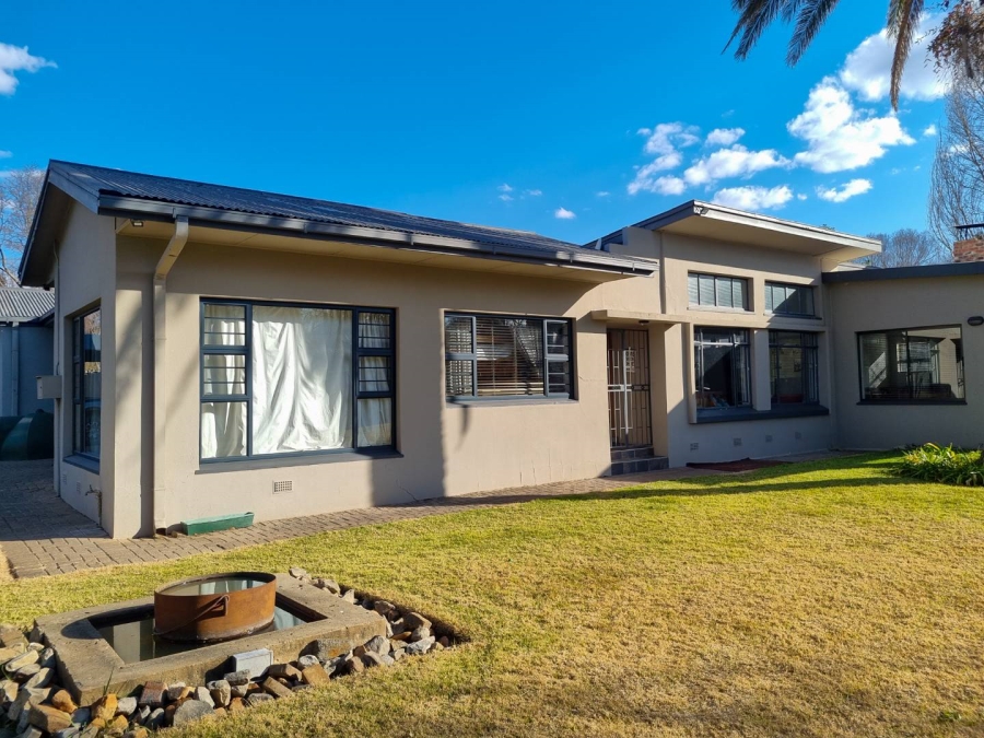 6 Bedroom Property for Sale in Eureka Free State